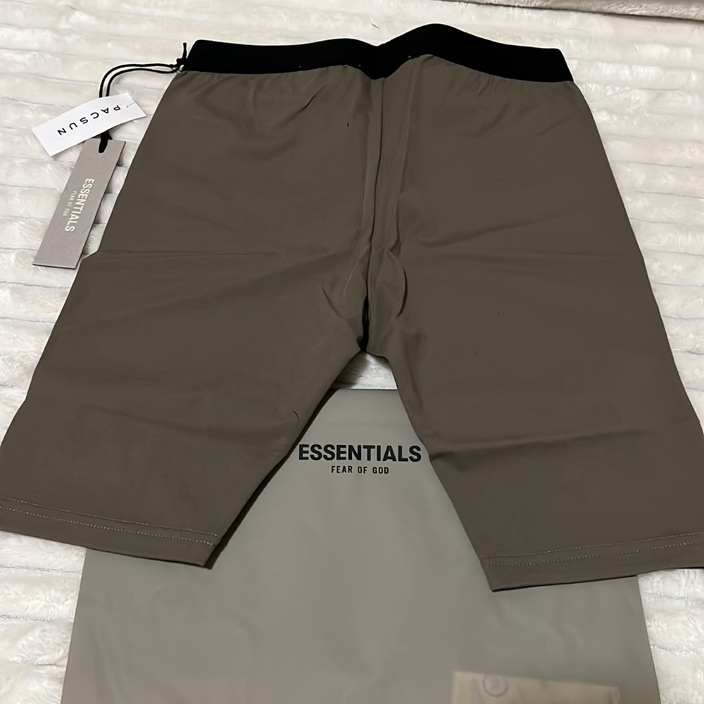 ✨SOLD✨ NWT Essential Bike Shorts - Picture 2 of 9